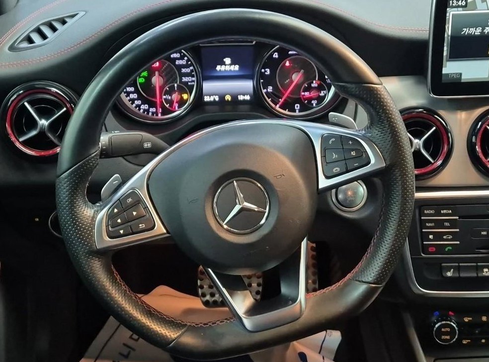 벤츠 CLA 클래스 CLA 45 AMG 4MATIC 사진 9