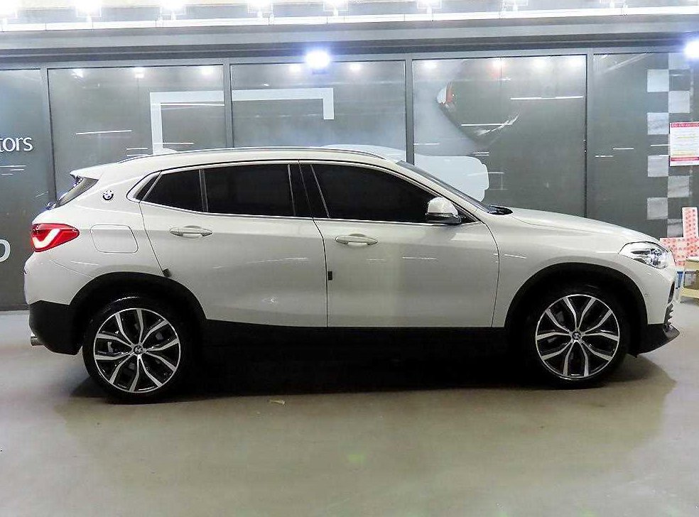 BMW X2 xDrive 20i 어드벤티지 사진 3
