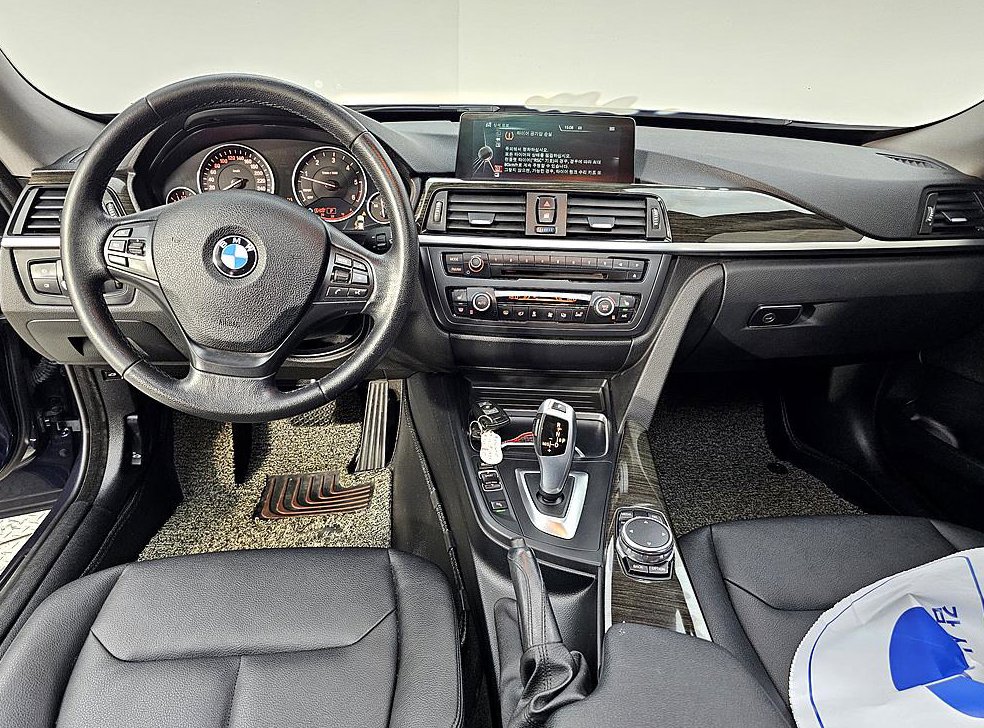 BMW 그란투리스모 GT 320D xDrive 사진 5