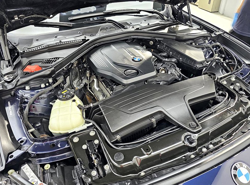 BMW 그란투리스모 GT 320D xDrive 사진 6