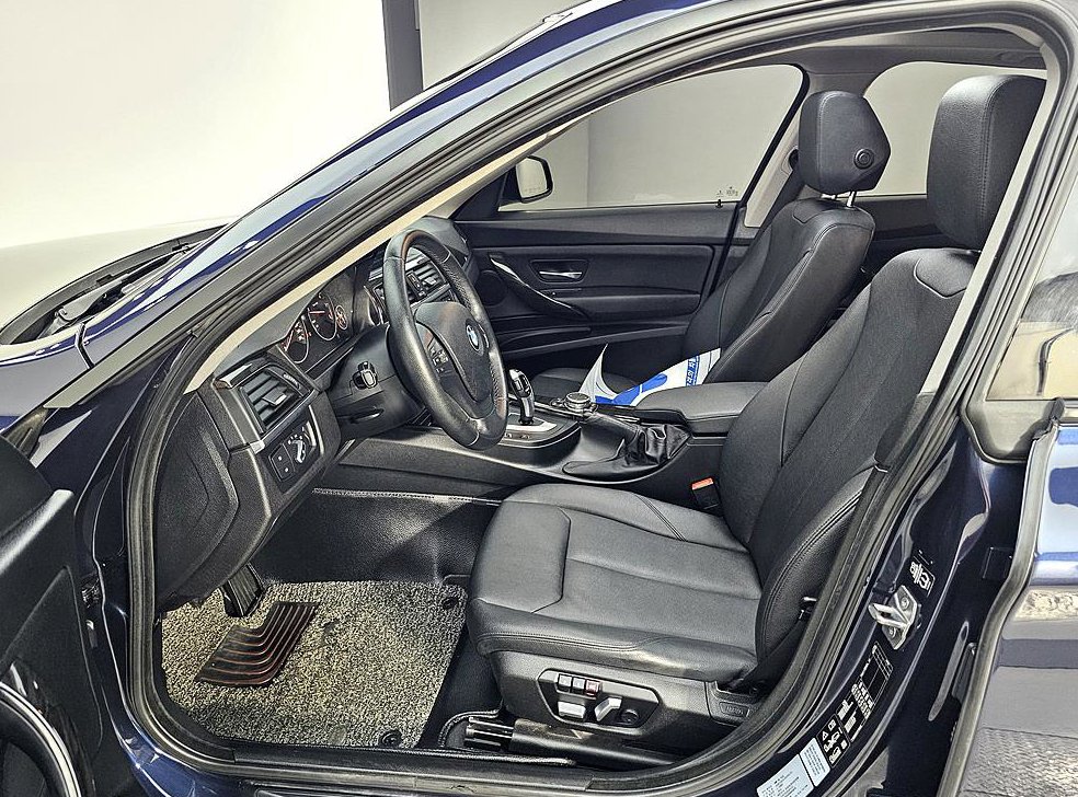 BMW 그란투리스모 GT 320D xDrive 사진 8