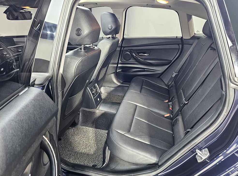 BMW 그란투리스모 GT 320D xDrive 사진 9