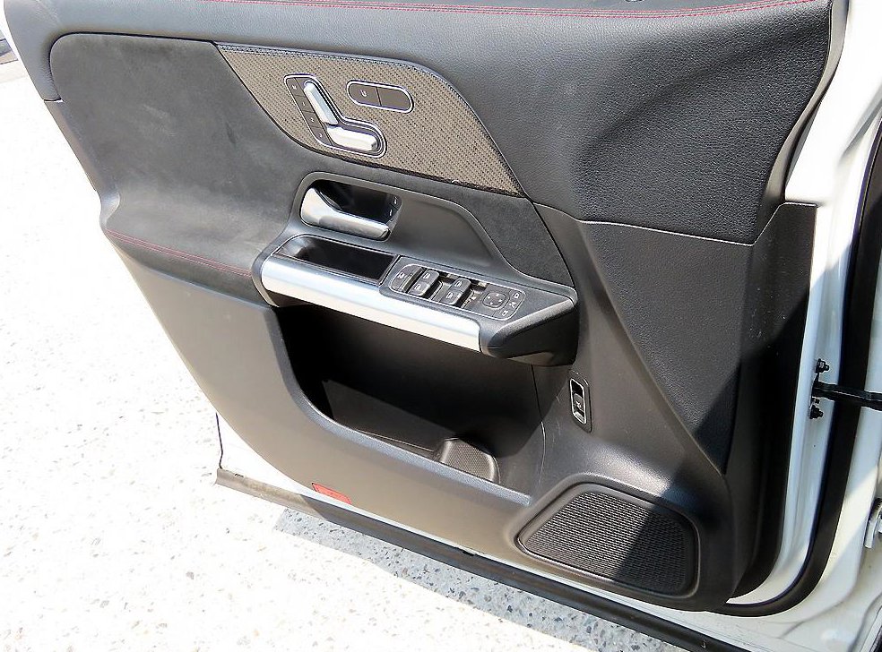 벤츠 GLA 클래스 GLA250 4MATIC 사진 11