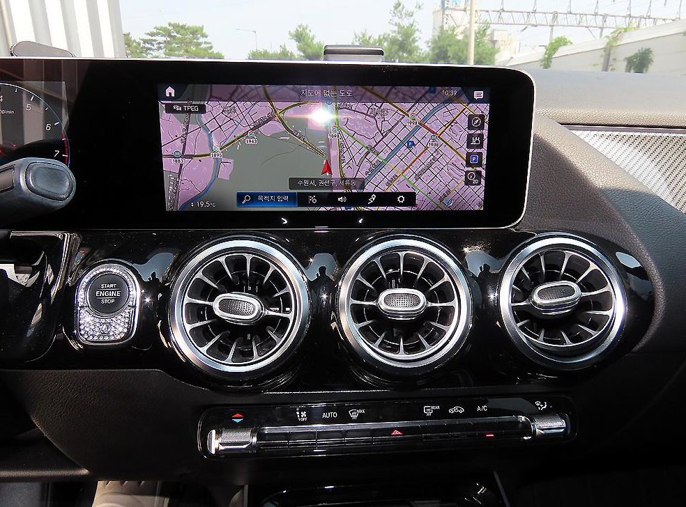 벤츠 GLA 클래스 GLA250 4MATIC 사진 13