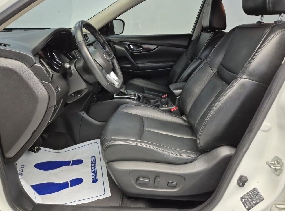 닛산 엑스트레일 2.5 4WD 사진 11