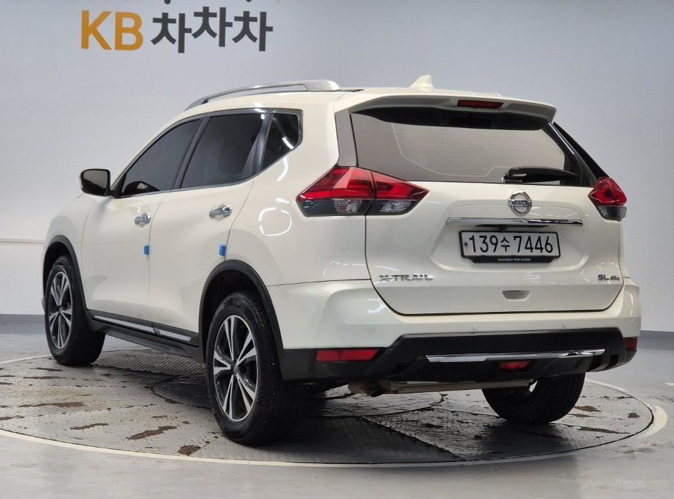 닛산 엑스트레일 2.5 4WD 사진 2