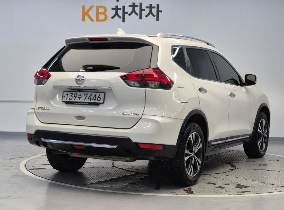 닛산 엑스트레일 2.5 4WD 사진 3