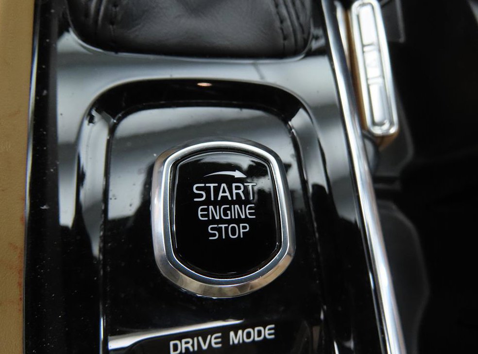 볼보 XC90 2.0 D5 AWD 사진 10