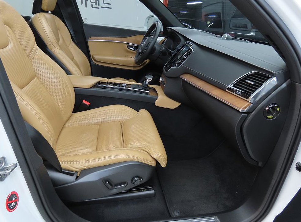 볼보 XC90 2.0 D5 AWD 사진 12