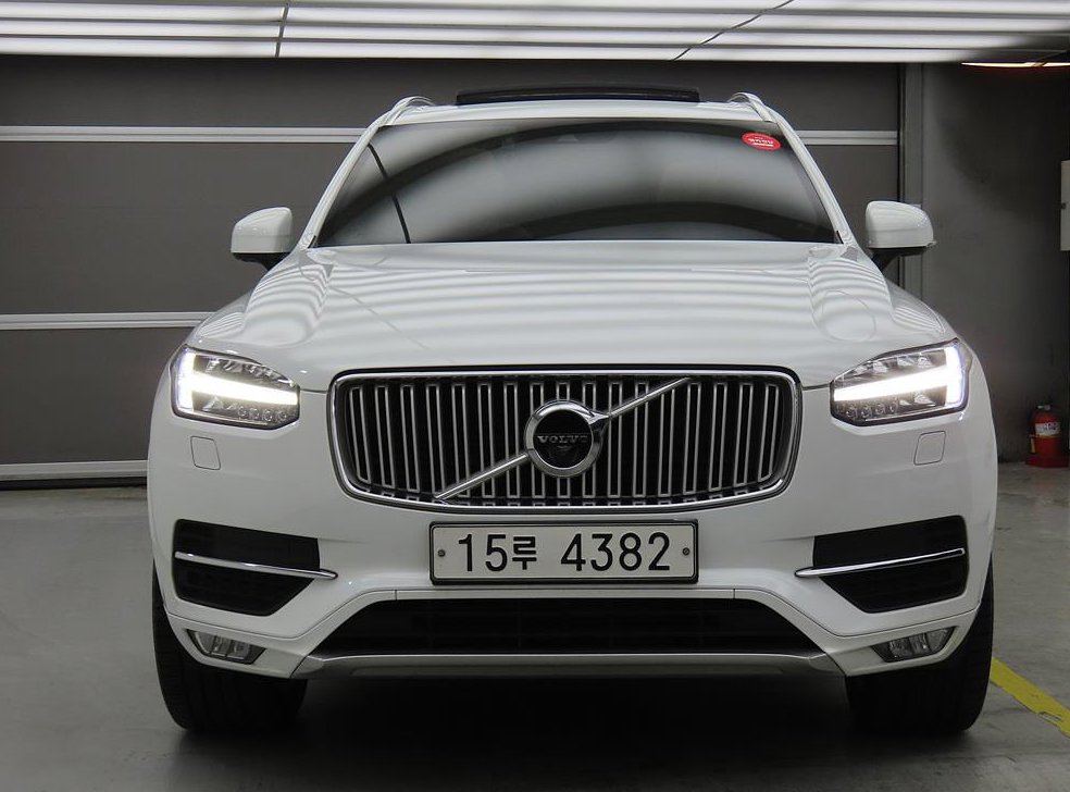 볼보 XC90 2.0 D5 AWD 사진 2
