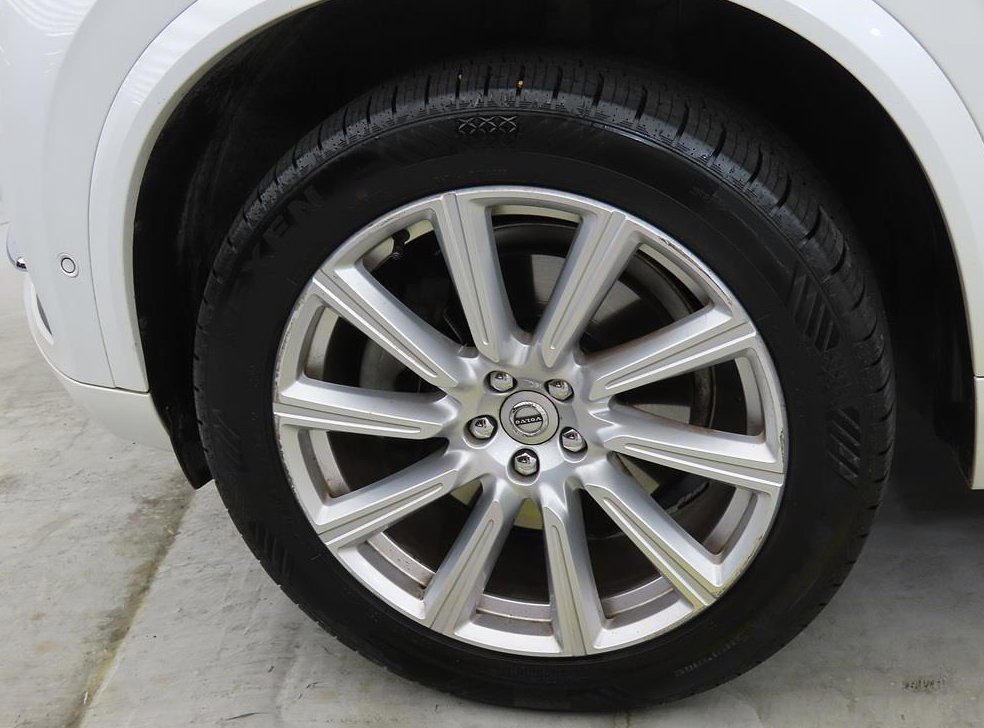 볼보 XC90 2.0 D5 AWD 사진 20