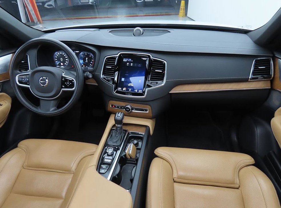 볼보 XC90 2.0 D5 AWD 사진 5