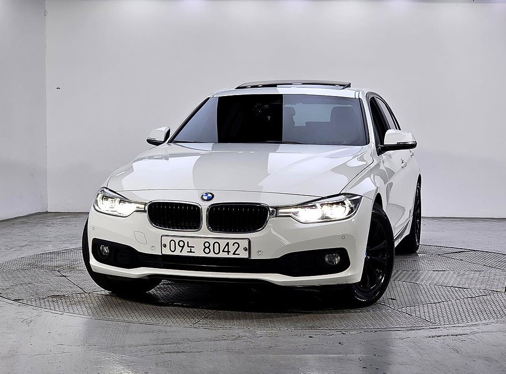 BMW 3시리즈 320d 사진 2