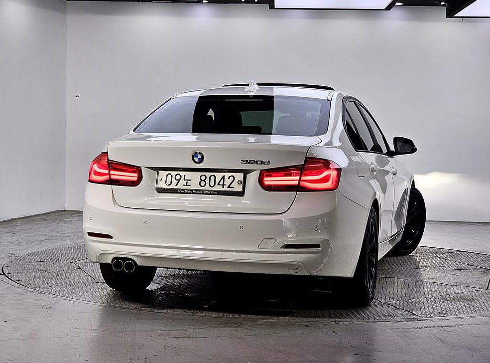 BMW 3시리즈 320d 사진 3