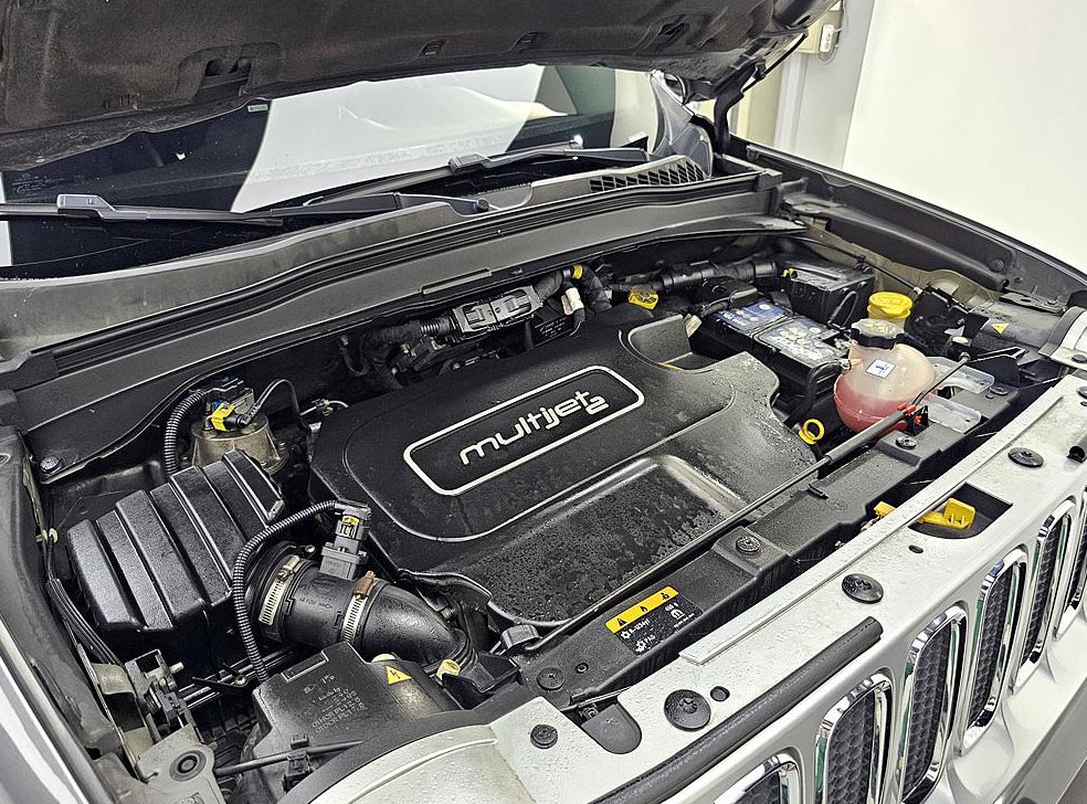 지프 레니게이드 2.0 디젤 리미티드 AWD 사진 6