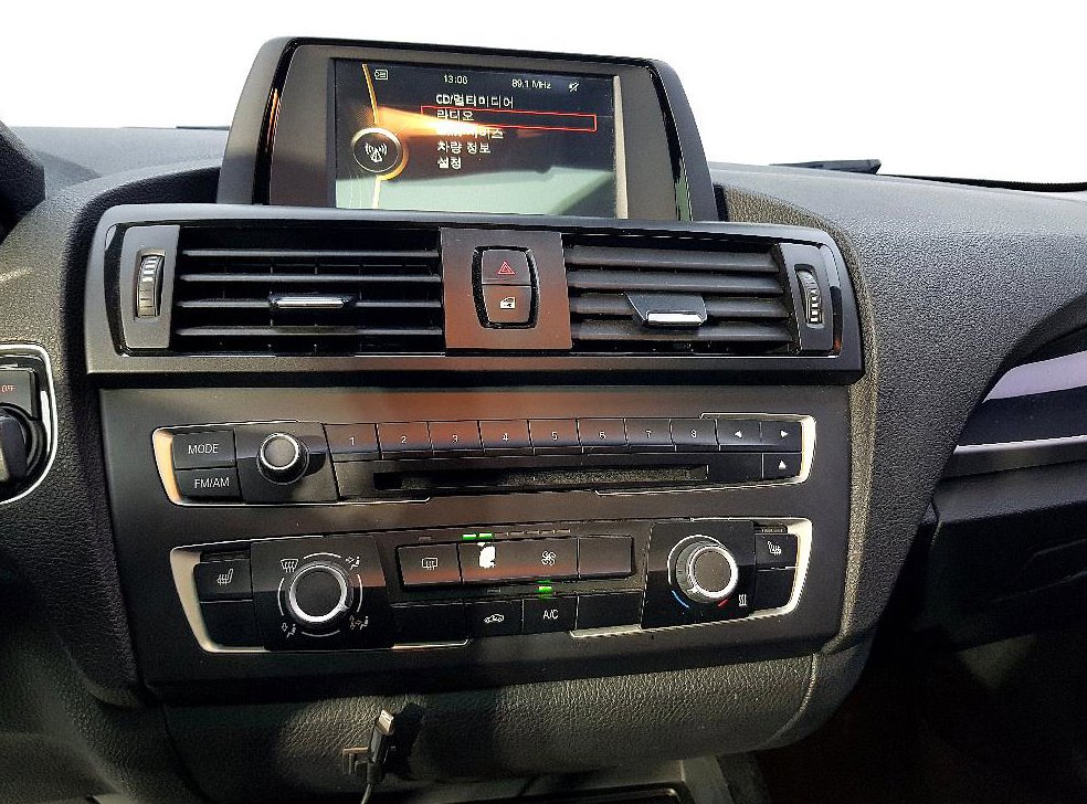 BMW 1시리즈 118d 어반 사진 13
