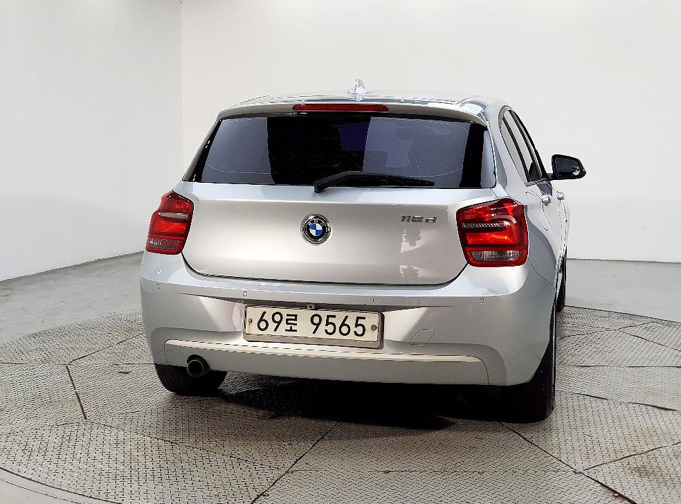 BMW 1시리즈 118d 어반 사진 3