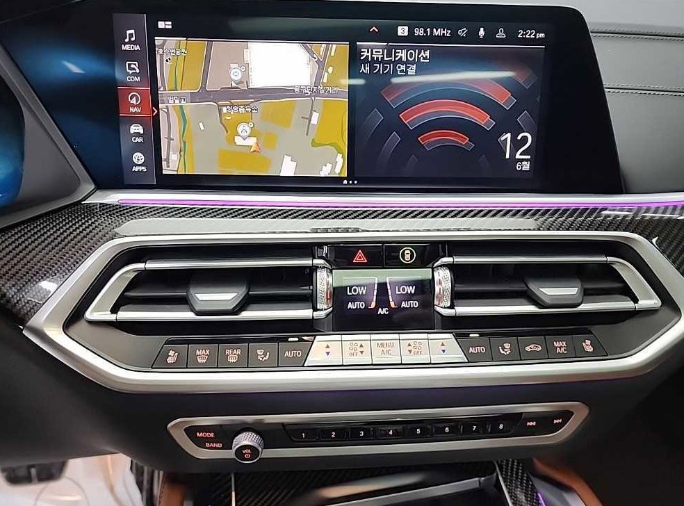 BMW X6 M50i 사진 10