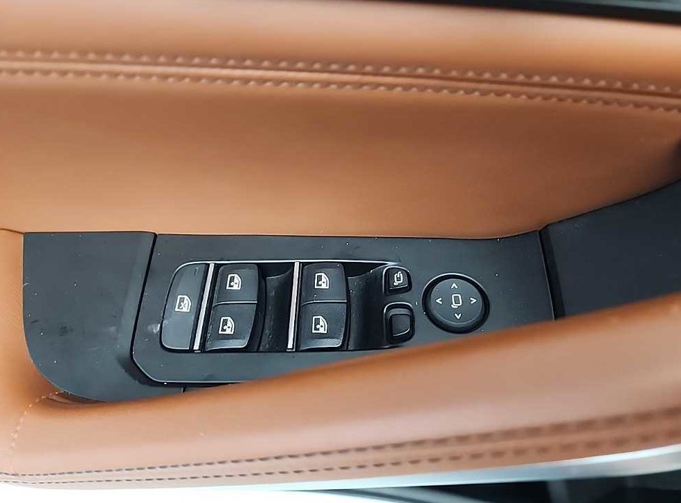 BMW X6 M50i 사진 17