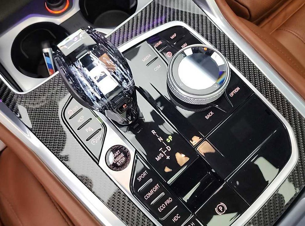 BMW X6 M50i 사진 8