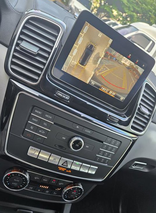 벤츠 GLE 클래스 GLE 350 d 4MATIC 쿠페 사진 11