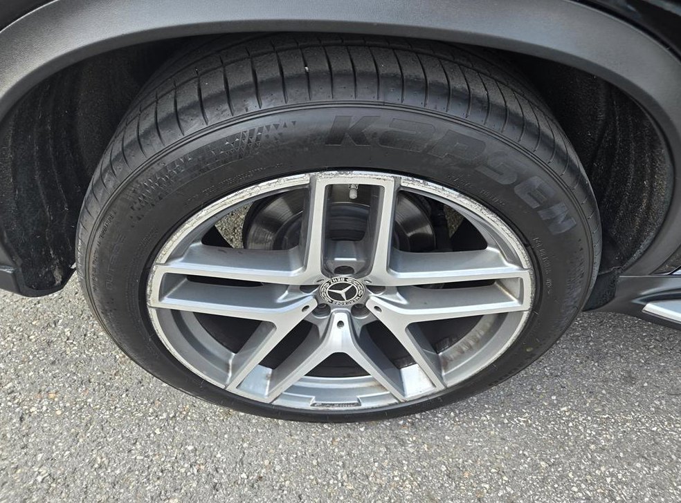 벤츠 GLE 클래스 GLE 350 d 4MATIC 쿠페 사진 18