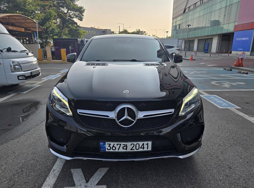 벤츠 GLE 클래스 GLE 350 d 4MATIC 쿠페 사진 2