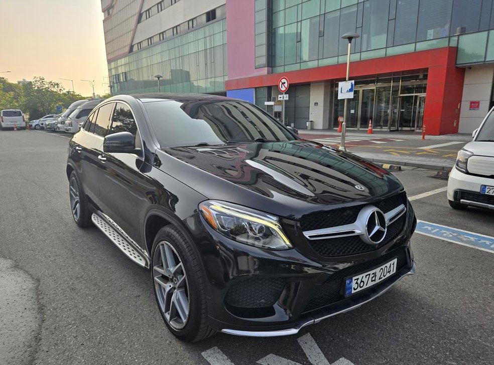 벤츠 GLE 클래스 GLE 350 d 4MATIC 쿠페 사진 3