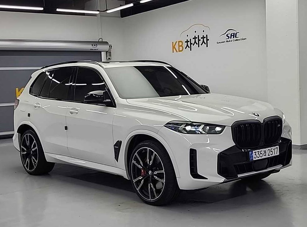 BMW X5 M60i 사진 4