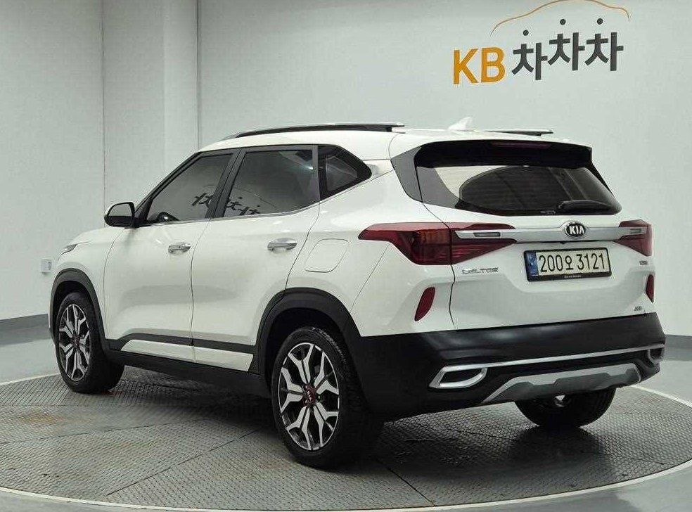 기아 셀토스 가솔린 1.6 터보 4WD 사진 2