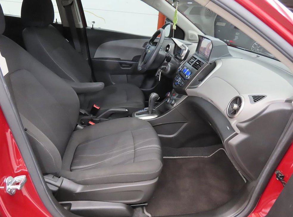쉐보레 아베오 해치백 1.6 LS 사진 14