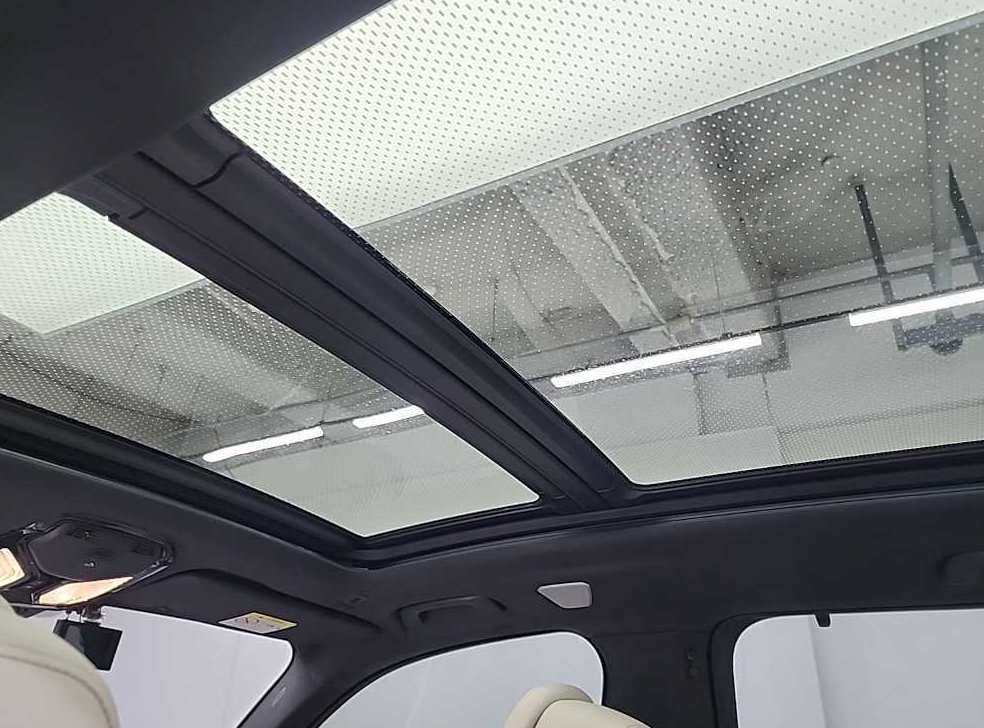 BMW X5 M50i 사진 14