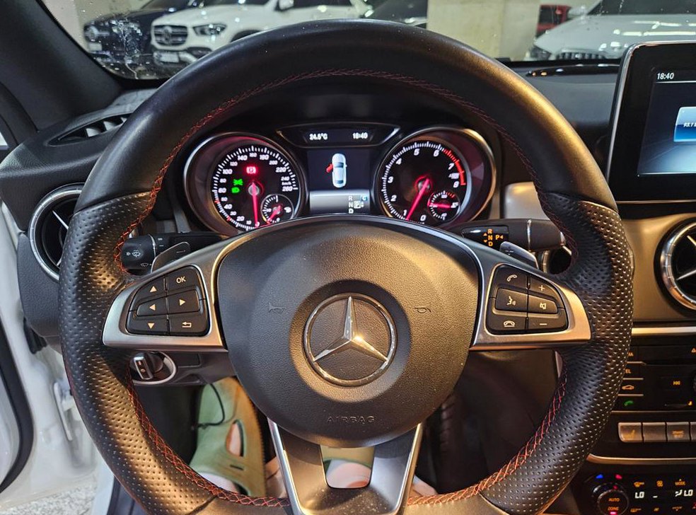 벤츠 CLA 클래스 CLA 220 AMG LINE 사진 11