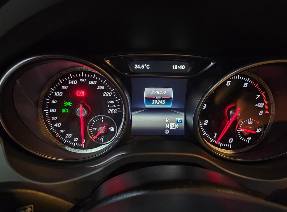 벤츠 CLA 클래스 CLA 220 AMG LINE 사진 12
