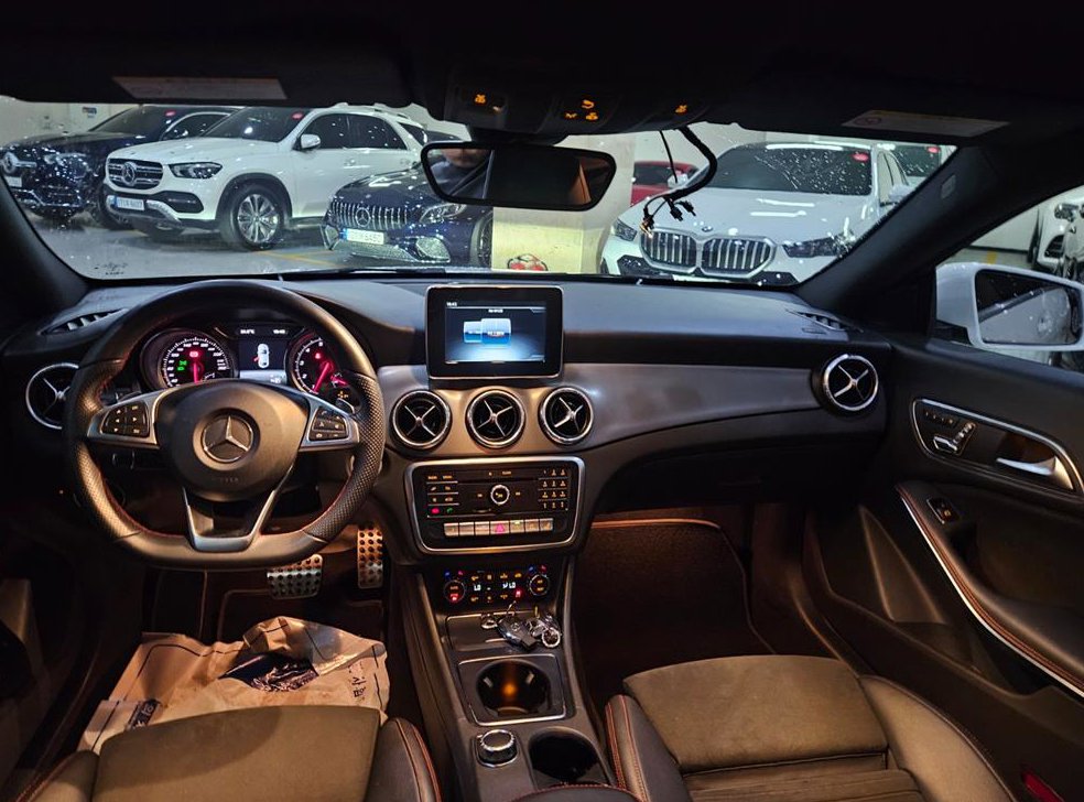 벤츠 CLA 클래스 CLA 220 AMG LINE 사진 7