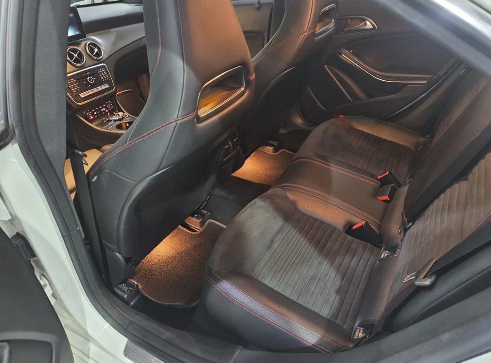 벤츠 CLA 클래스 CLA 220 AMG LINE 사진 8