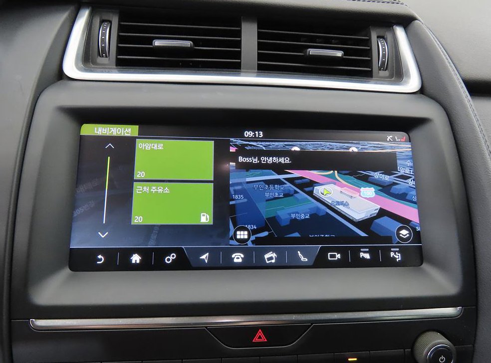 재규어 E-PACE D180 SE 사진 11
