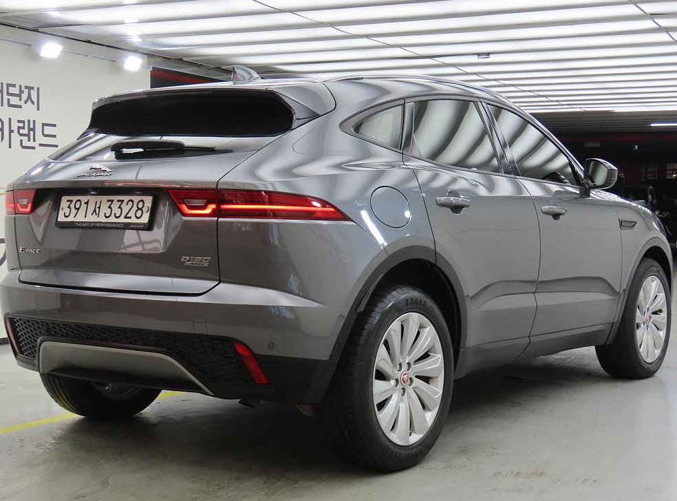 재규어 E-PACE D180 SE 사진 3