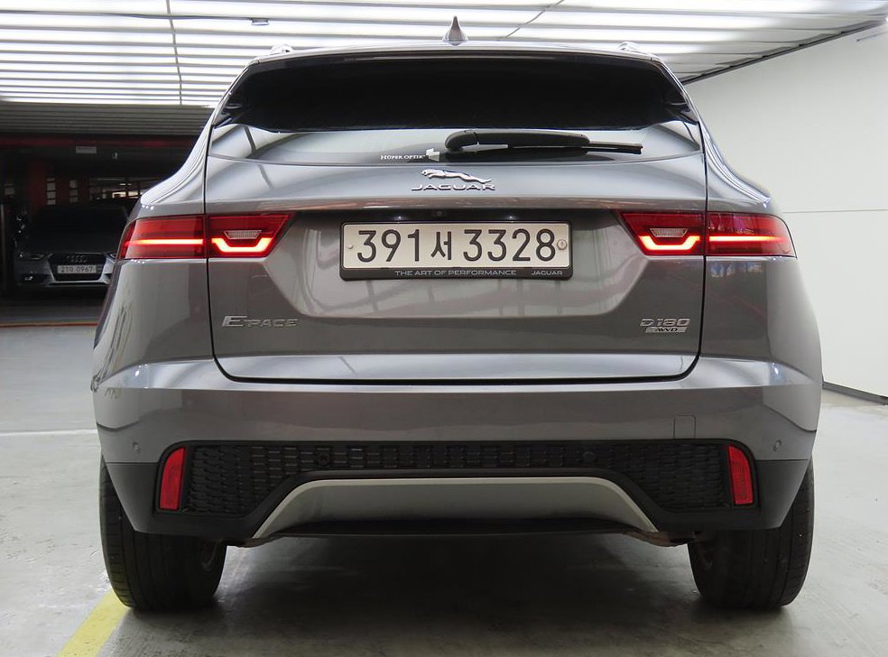 재규어 E-PACE D180 SE 사진 4