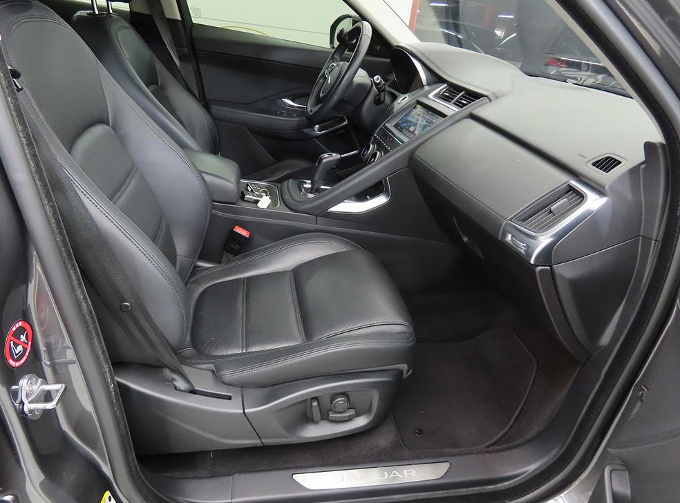 재규어 E-PACE D180 SE 사진 6