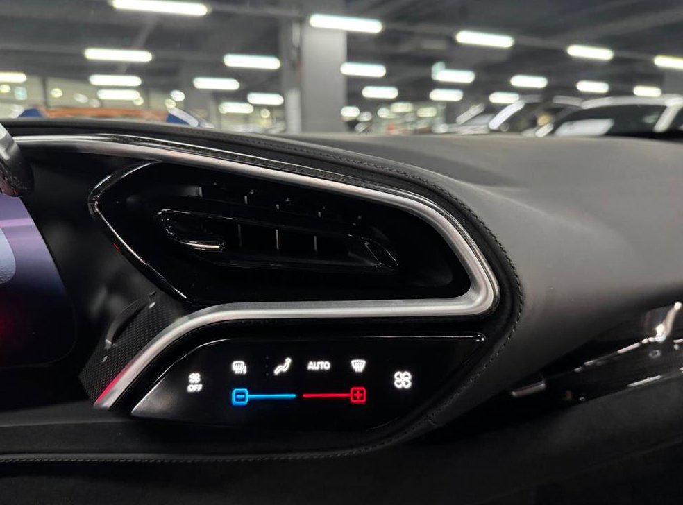 페라리 296 3.0 V6 PHEV 사진 9