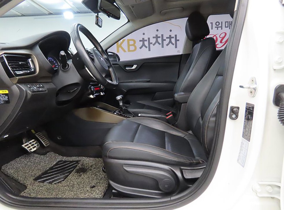 기아 스토닉 디젤 1.6 프레스티지 사진 5