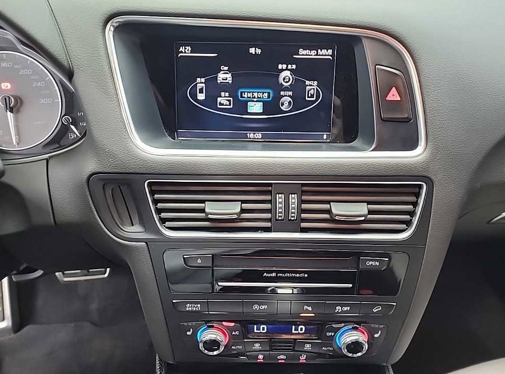 아우디 SQ5 3.0 TDI 콰트로 사진 10