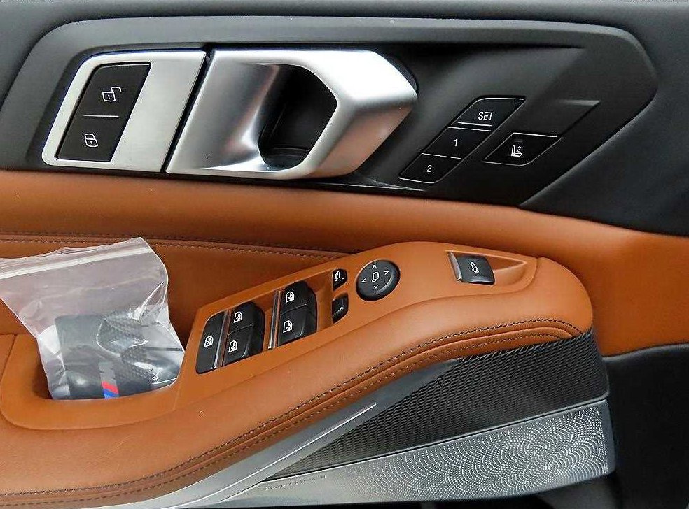 BMW X5 M50i 사진 12