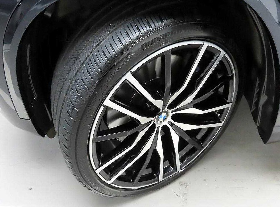 BMW X5 M50i 사진 19