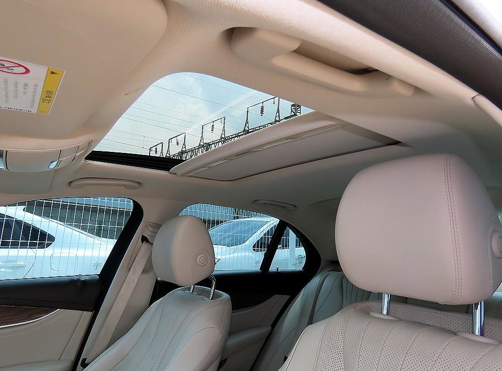 벤츠 E 클래스 E300 4MATIC 익스클루시브 사진 15