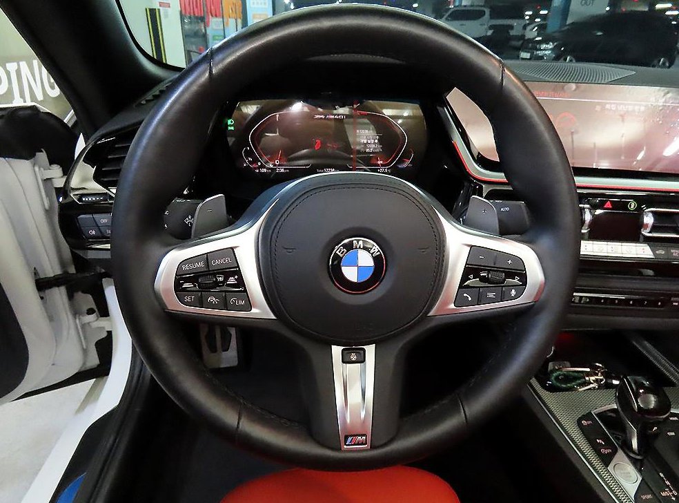 BMW Z4 M40i 사진 11