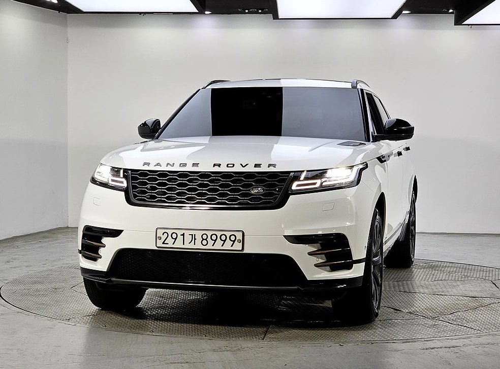 랜드로버 레인지로버 벨라 2.0 D240 R-다이나믹 SE 사진 2