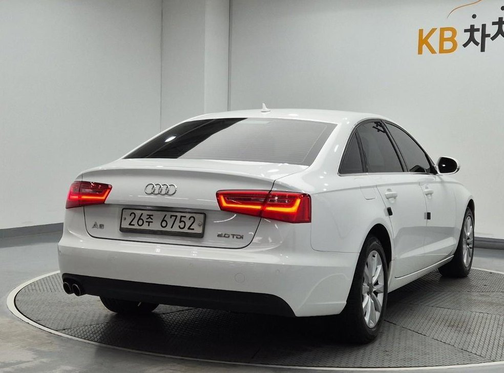 아우디 A6 2.0 TDI 사진 4