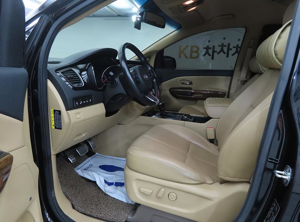 기아 카니발 디젤 9인승 하이리무진 사진 4